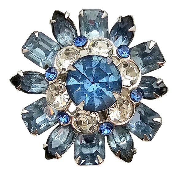 Coro Flower Brooch Blue Round Cluster Pin Signed C688